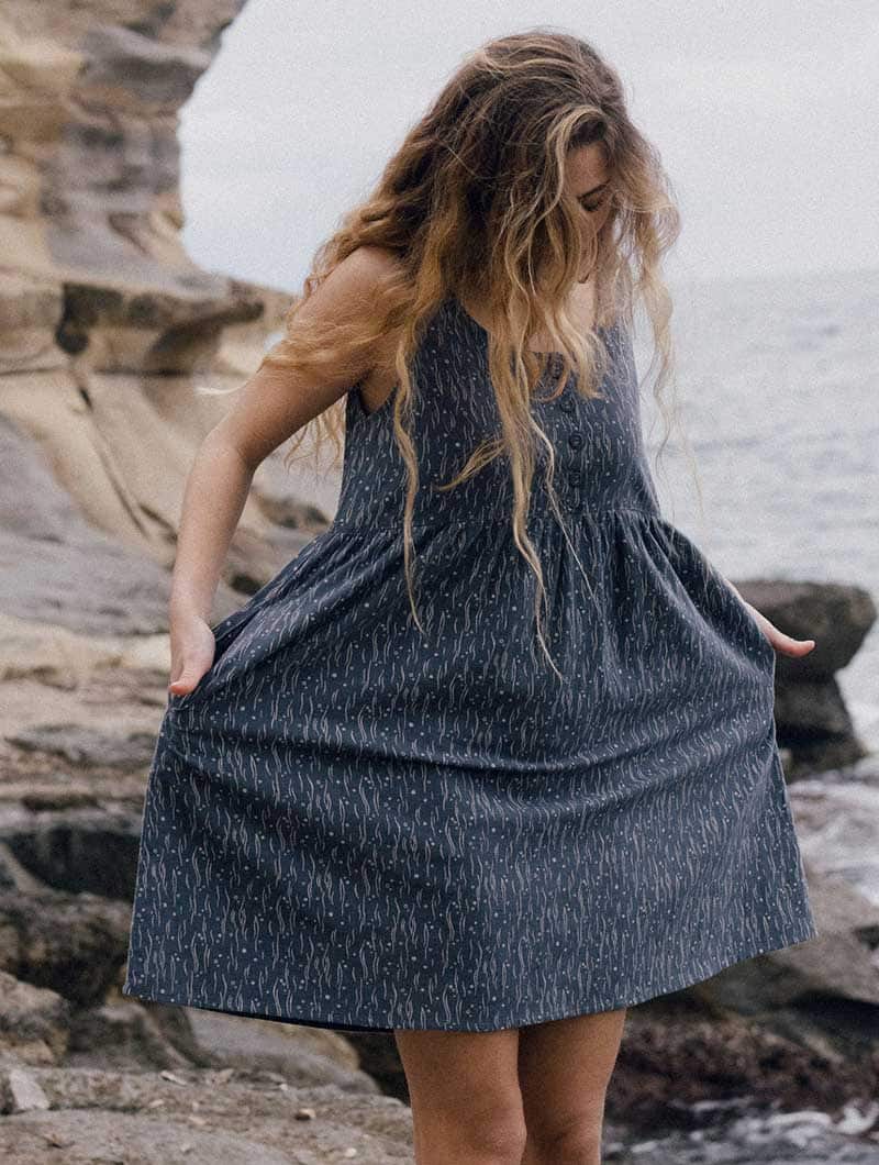 Vestido ecológico de corte imperio bruma azul - Imagen 3