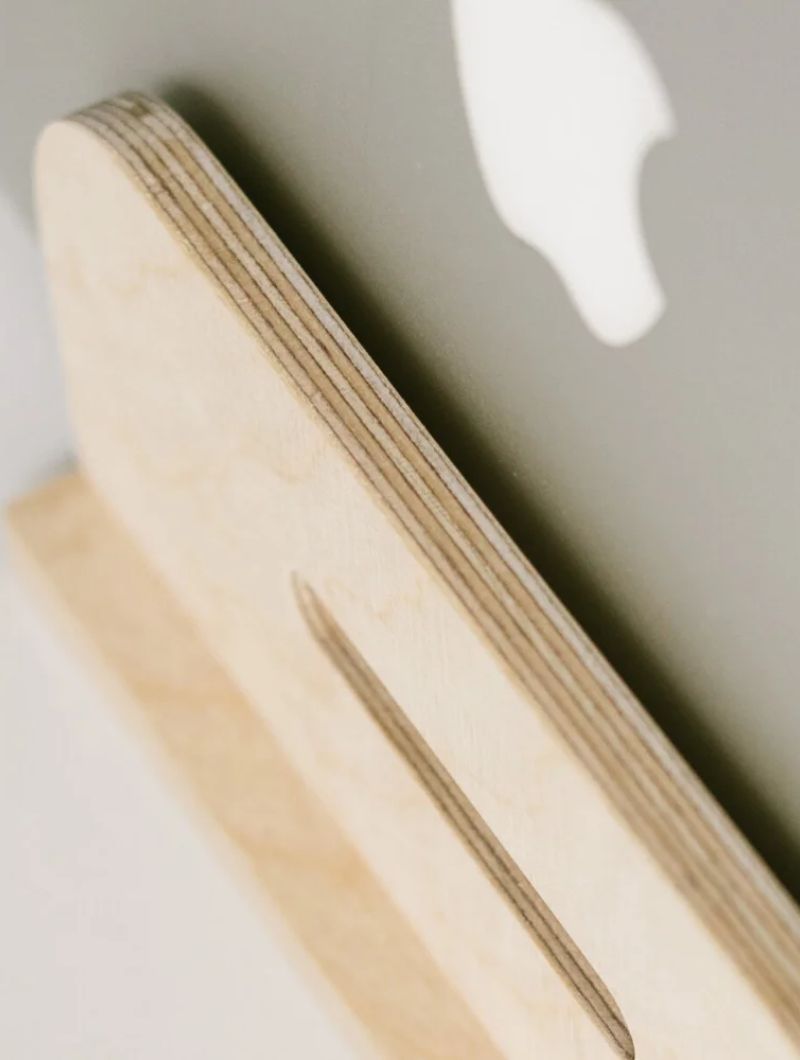 Soporte vertical de madera para portátil - Imagen 5