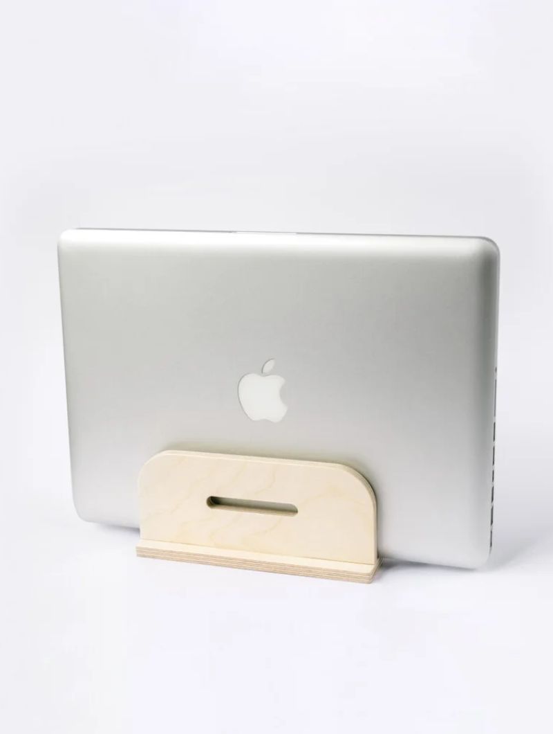 Soporte vertical de madera para portátil - Imagen 6