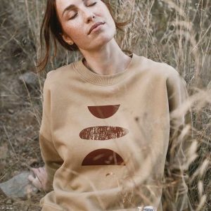 Sudadera beige con formas 100% algodón orgánico