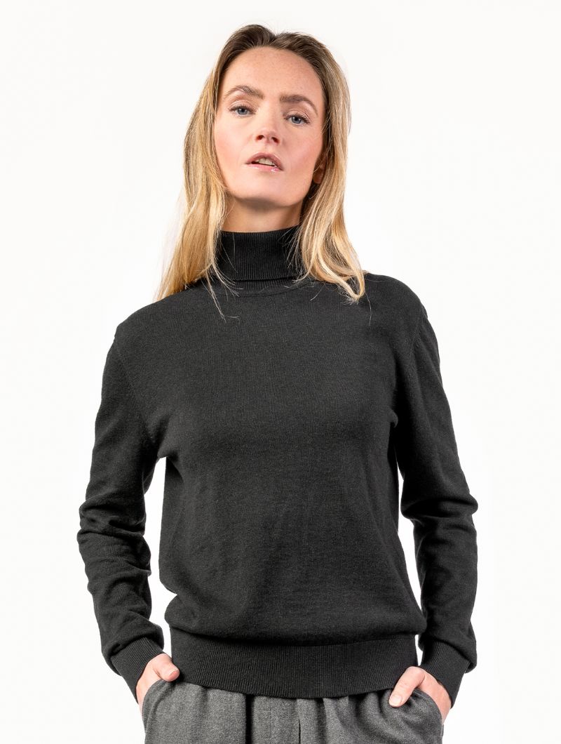 Suéter cuello vuelto negro de algodón orgánico y lana