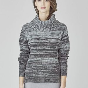 Suéter de cuello alto moteado