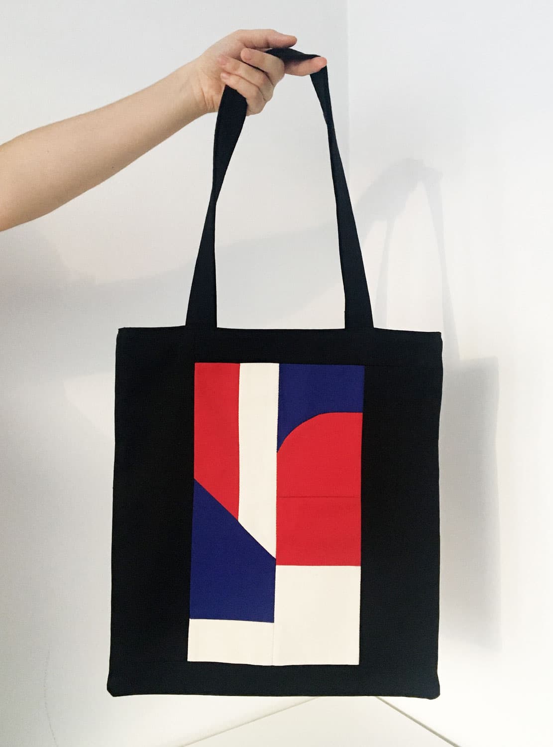 Tote bag tela de diseño upcycling - Imagen 7