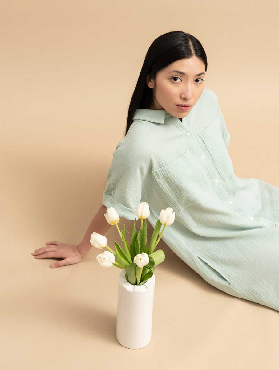 Vestido camisero corto de algodón orgánico menta - Imagen 5