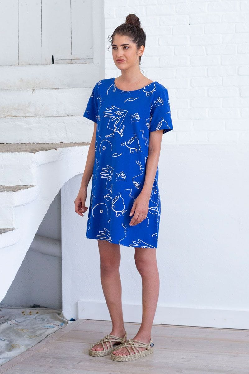 Vestido corto azul con estampado abstracto - Imagen 5