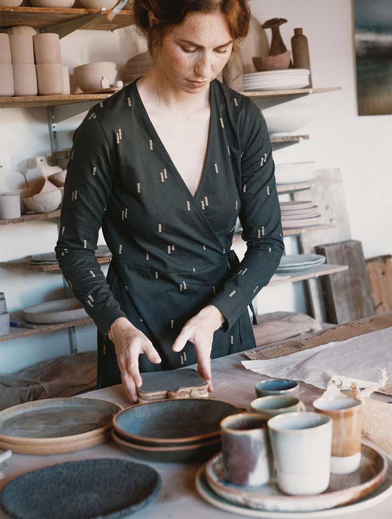 Vestido cruzado ecológico de manga larga minerales negro - Imagen 2