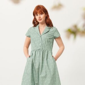 Vestido cuello camisero verde estampado bambú