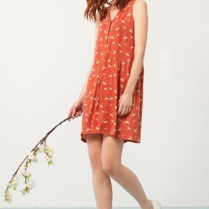 Vestido escote V terracota estampado sombrillas