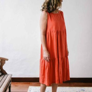 Vestido midi de lino con volantes
