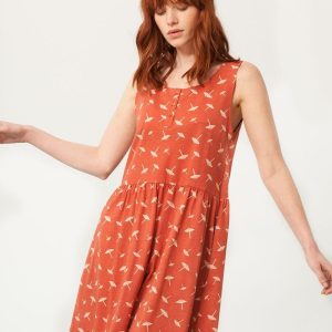 Vestido terracota oversize estampado sombrillas