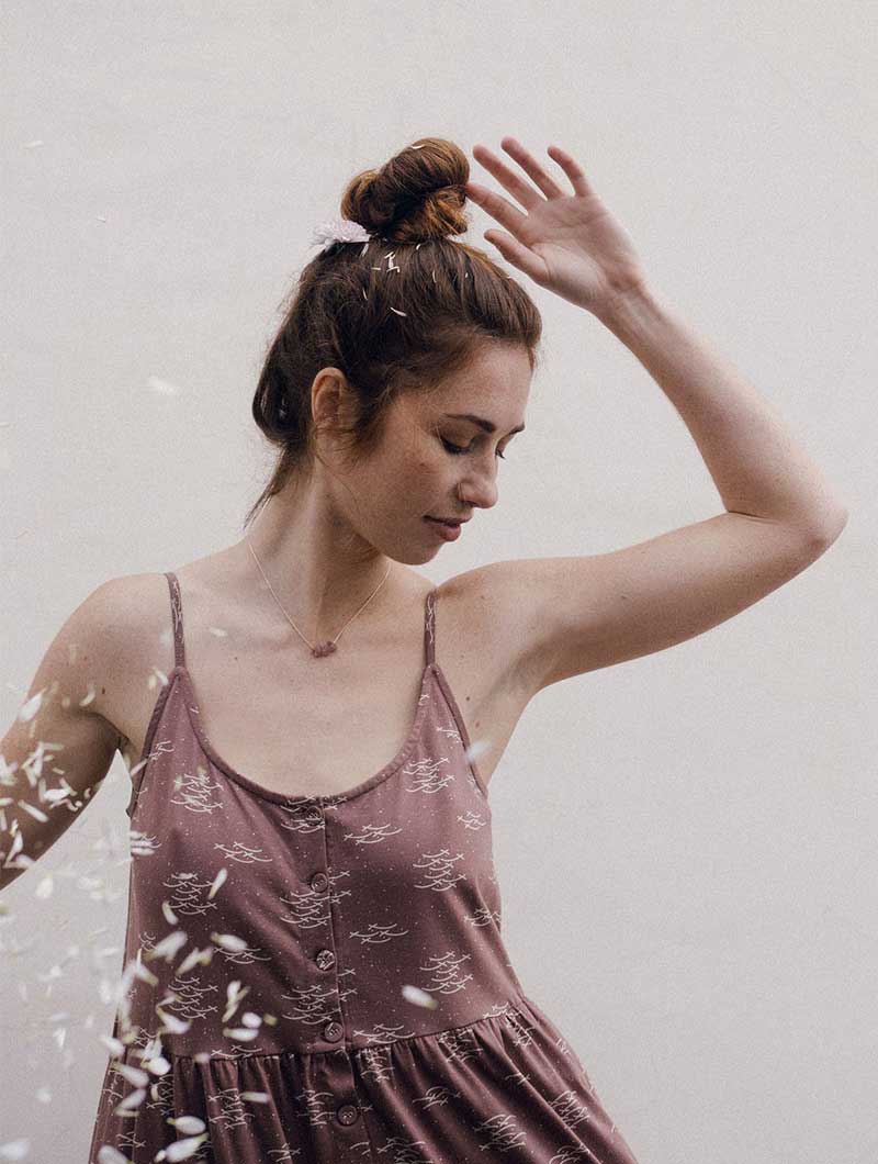 Vestido de tirantes ecológico peces malva - Imagen 5