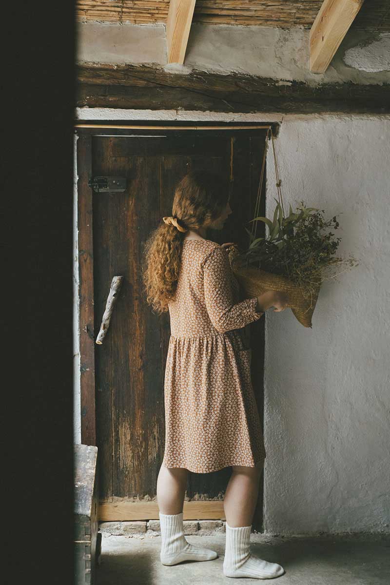 Vestido oversize teja con hojas de algodón orgánico - Imagen 7